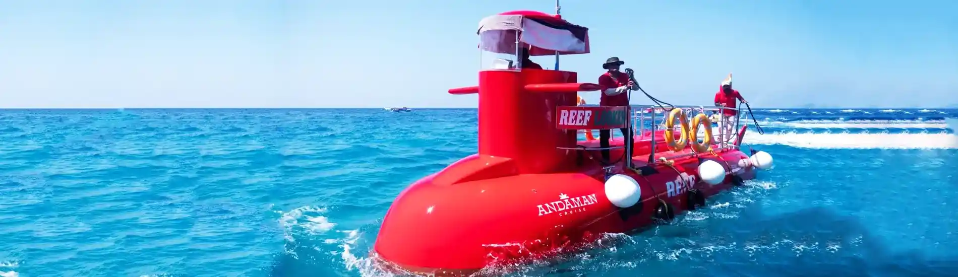 Semi Submarine in North Bay Island